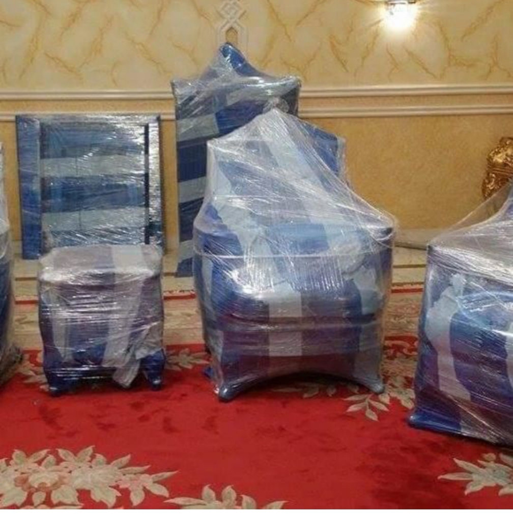 فنيين متخصصين في فك وتركيب وتغليف الأثاث بجدة